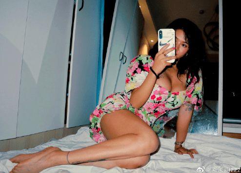 娱乐吃瓜酱92岁超模,娱乐吃瓜酱带你领略时尚传奇